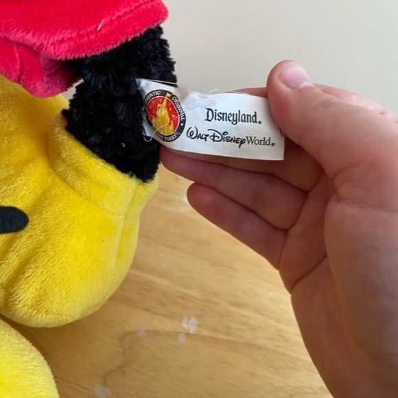 Disneys Mickey Mouse Plush Stuffed Toy. Like new! - Picture 6 of 7